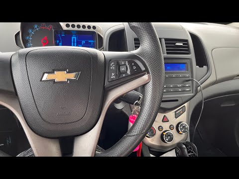 ASMR | in my car *revving, tapping, & scratching*