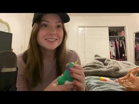 ASMR tapping on squishies!