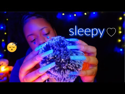 ASMR ✨sleepy mic scratching + sleepy trigger words & whispers ♡ (close ear-to-ear attention 😴)