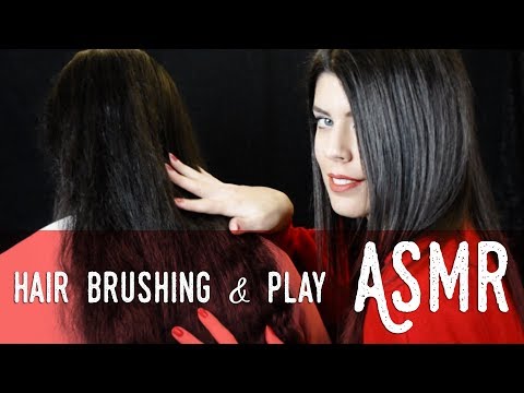 ASMR ita - 😴 Relaxing HAIR BRUSHING and HAIR PLAY (Whispering)