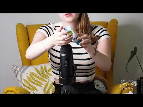 ASMR | Tapping on plastic bottle with long nails (no talking)