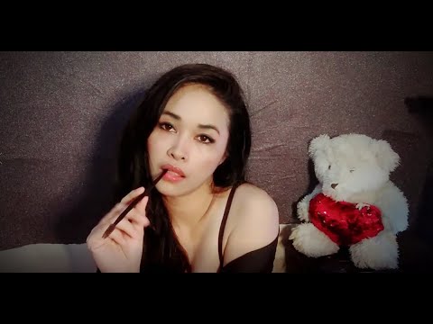 🔴ASMR: Soft SINGING & HUMMING + Spoolie Nibbling, Chewing Gum for Mouth Sounds TINGLES