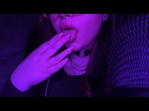 MY FIRST ASMR - Mouth Sounds, Spit Painting, Tongue Sounds, Kisses, Visuals (please be kind𓆩♡𓆪)