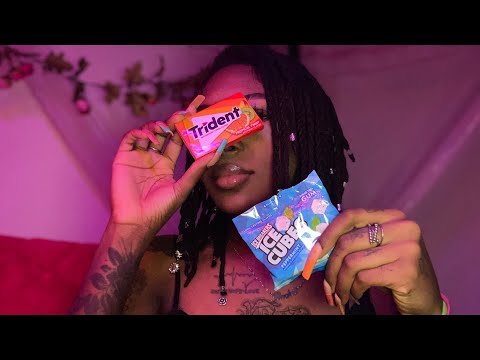 ASMR| Gum Chewing & Nail Tapping