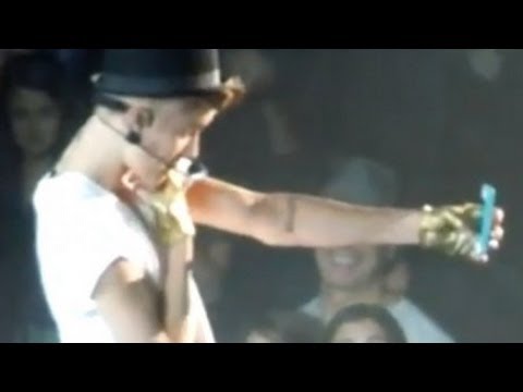 Justin Bieber kicks iPhones at Madison Square Garden - Believe Tour Concert - Commentary