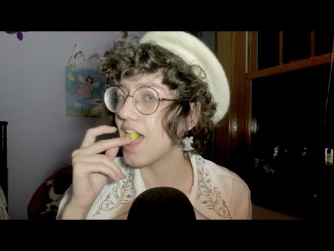 ASMR Eating Some Crunchy Caramel Apples~ 🍏 Juicy Mouth Sounds!