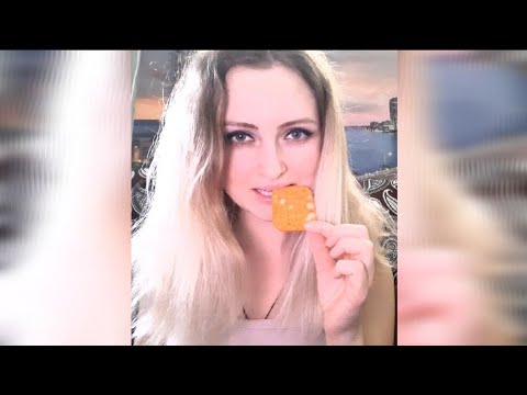 Asmr crunching sounds| eating sounds| eating crackers| crackers sounds |relax whispering