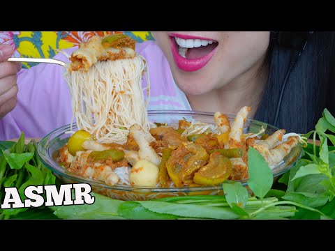 ASMR SPICY CHICKEN FEET CURRY NOODLES (CRUNCHY EATING SOUNDS) SOFT WHISPER | SAS-ASMR