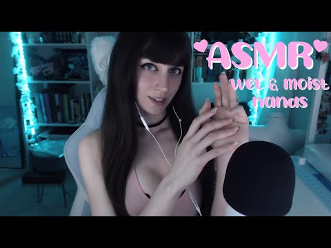 ASMR 💙 Wet and Moise hand noises! (and collarbone tapping)