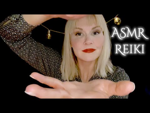 ASMR REIKI - Cleansing ‘Fluffing’ Your Aura 🌙  no talking, hand sounds