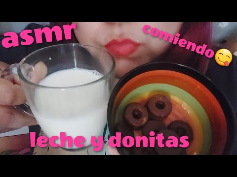 ASMR-COMIENDO Galletas Mini Donitas de Chocolate+Leche😋😜(AsmrEnEspañol)eatingsounds