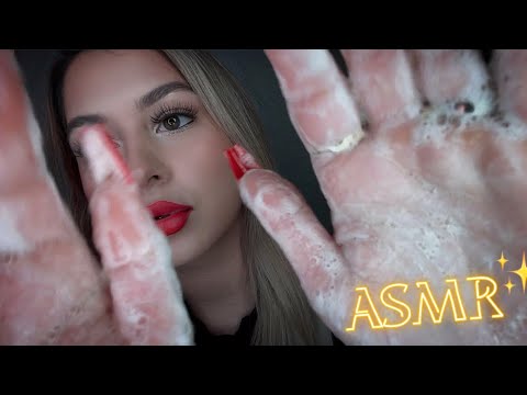 ASMR Skincare Facial ✨personal attention + mouth sounds✨ (spanish)