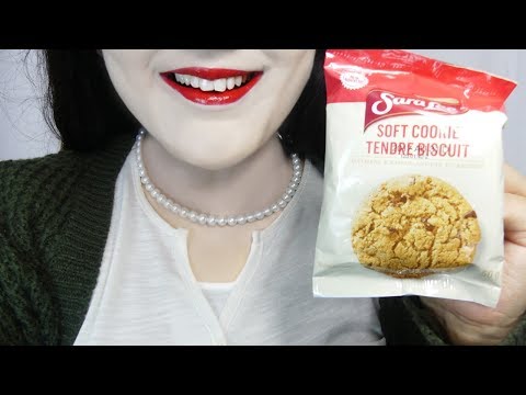 ASMR Eating Soft Oatmeal Raisin Cookie 🍪