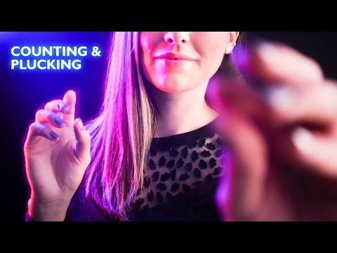 ASMR COUNTING TILL YOU SLEEP WITH PLUCKING, HAND MOVEMENTS, AND MOUTH SOUNDS. (in portuguese)
