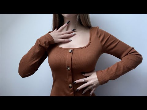 ASMR | collarbone tapping, face brushing, hand movements and fabric scratching💭