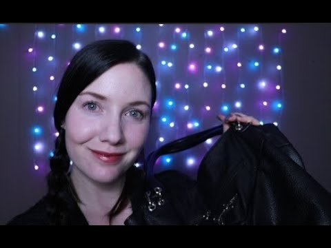 [ASMR] What's in My Bag? Relaxing Whisper and Purse Rummaging