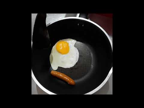 ASMR 계란 볶음면 - 卵入りインスタントラーメンの炒め物 - Fried Instant Noodles with Egg I Vacuum Vlog