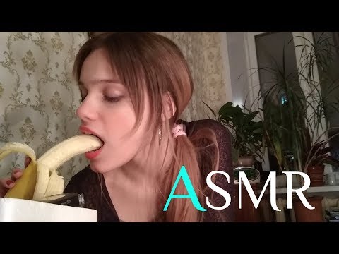 Сосет банан порно видео