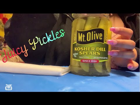 Crunching on juicy pickles 🥒🥒💦 ASMR