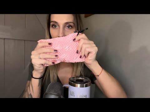 What’s in my bag ASMR (new month new bag)