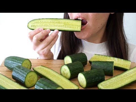 ASMR Eating Sounds: Crunchy Cucumber (No Talking)