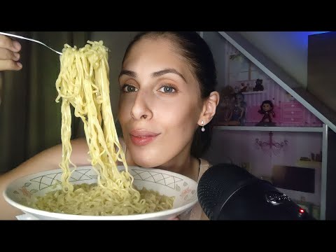 ASMR MUKBANG BRASIL - Comendo Miojo 🍜 #asmr #mukbang