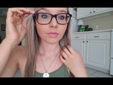 Asmr- mouth sounds/eating mic