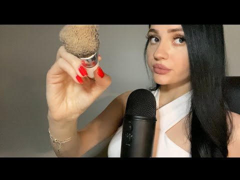 ASMR| PERSONAL ATTENTION & RELAXING TRIGGER WORDS( FACE BRUSHING/TRACING, INVISIBLE SCRATCHING)