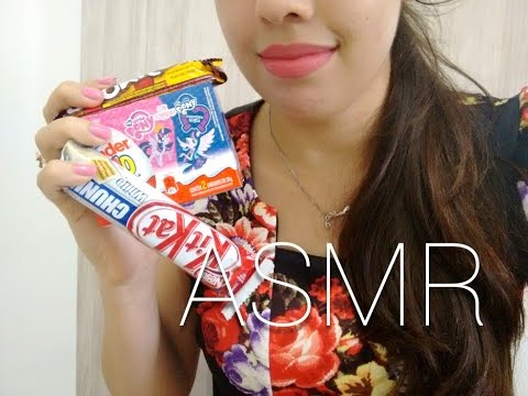 ASMR ❤️ 🍫 Comendo chocolate, tapping, sons de embalagem, sussurro, eating chocolate, plastic sounds