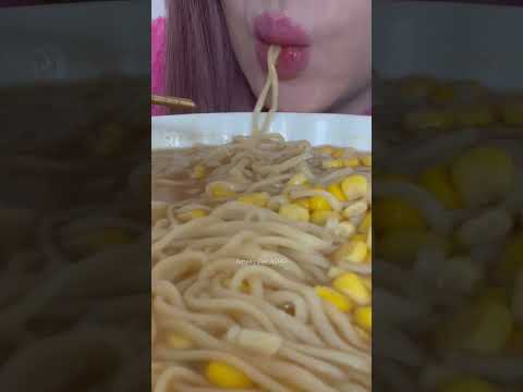 Satisfying noodle slurping 🍜 #eatingsounds #eatingshow #eatingsound
