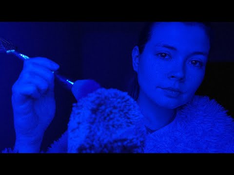 ASMR Mic Brushing With Blue Light For Anxiety