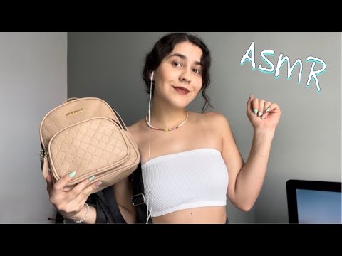 ASMR - ¿Qué llevo en mi mochila?
