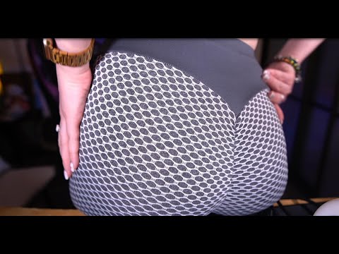 ASMR 💋 scratching fabric 💋would you like to see all my leggings?