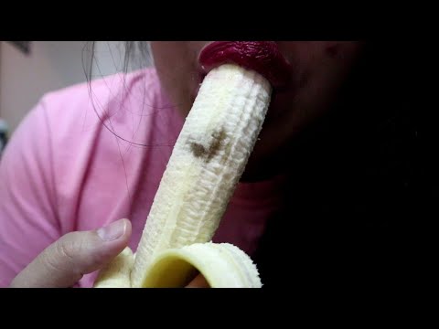 ASMR EATING EXTRA LARGE BANANA 초대형 바나나  목방