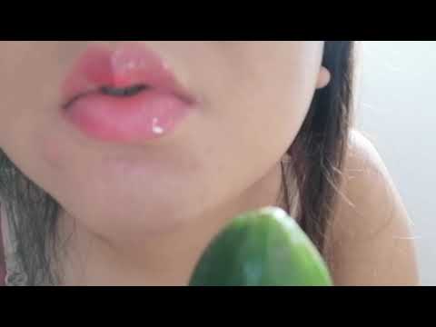 Asmr eating licking sucking big cucumber 🥒🤤 (requested)