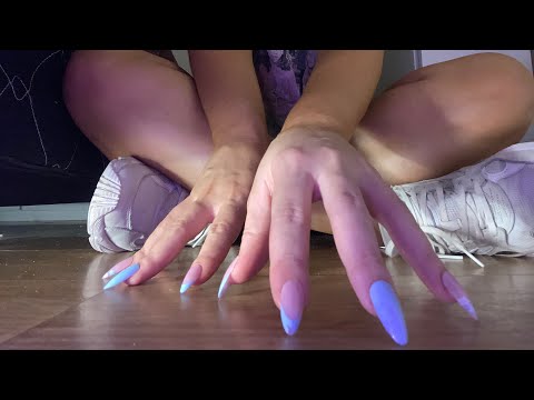 ASMR Floor Tapping with long nails 💙