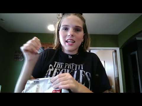 ASMR | eating macaroni and cheese + chips + crackers