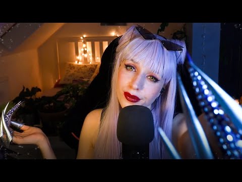 💜 EVELYNN GIVES YOU PERSONAL ATTENTION 💜 (+ Brushing and Hand Movements) - ASMR Evelynn K/DA Cosplay