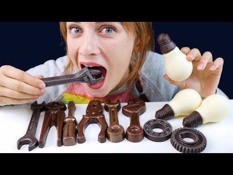 ASMR EATING EDIBLE CHOCOLATE TOOLS, LIGHTBULB(FAKE) EXTREME CRUNCHY EATING SOUNDS/MUKBANG