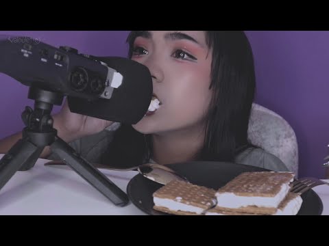 asmr. homemade ice cream sandwich eating sounds.🍦