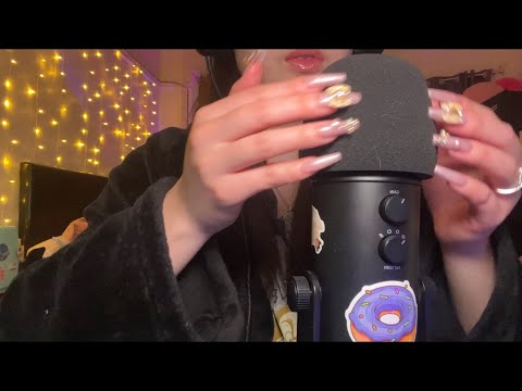ASMR mic scratching and tapping with and w/o foam mic cover
