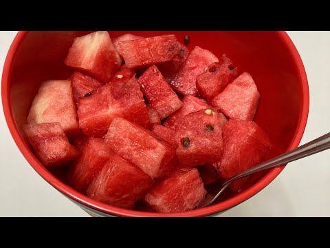 Short ASMR eating watermelon 🍉 | crunchy sounds | Mouth Sounds | tingles