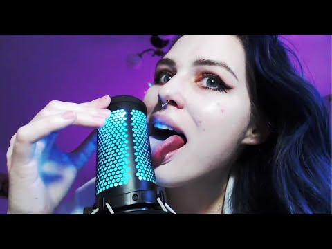 ASMR Licking microphone, Mouth sounds, Scratching, Tapping and other lovely triggers 💙