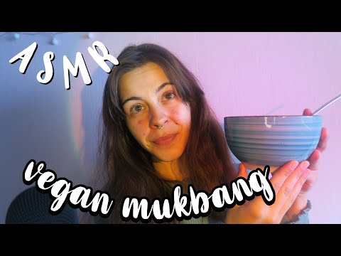 ASMR vegan mukbang smoothiebowl let's eat and chat together 🍛