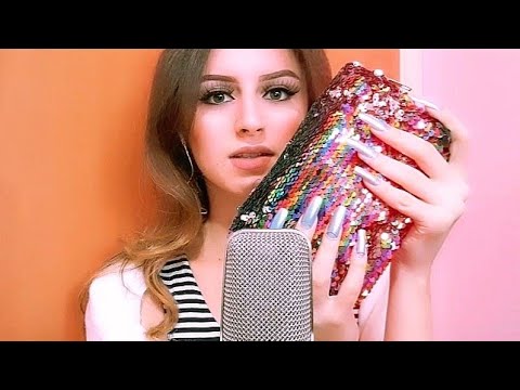What's In My Makeup Bag? Tapping & Scratching