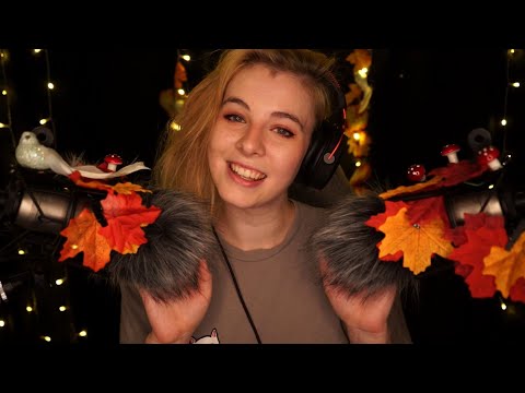 ASMR | Cozy Autumn/Fall Triggers 🍂 with Whispering 🎃 Trigger Words, Tapping, Scratching and more 🌧️