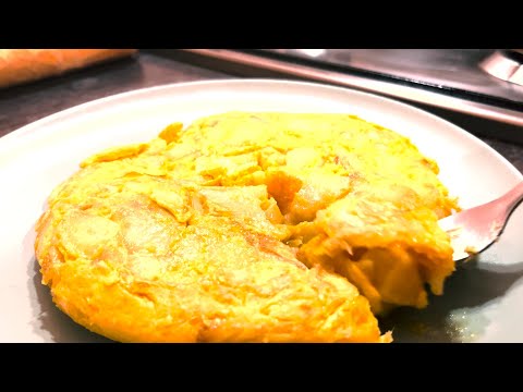 Cooking a potato omelette | Intentionally unintentional ASMR