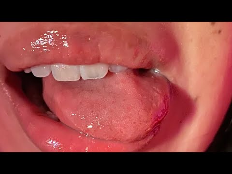 ASMR Licking and fogging lens | mouth sounds (no talking)