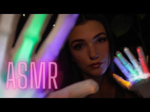 ASMR Hypnotic Hand Movements and Tingly Tongue Clicks to Help You Relax 🌙