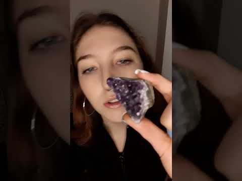 ASMR 1 minute tingles | crystal scratching